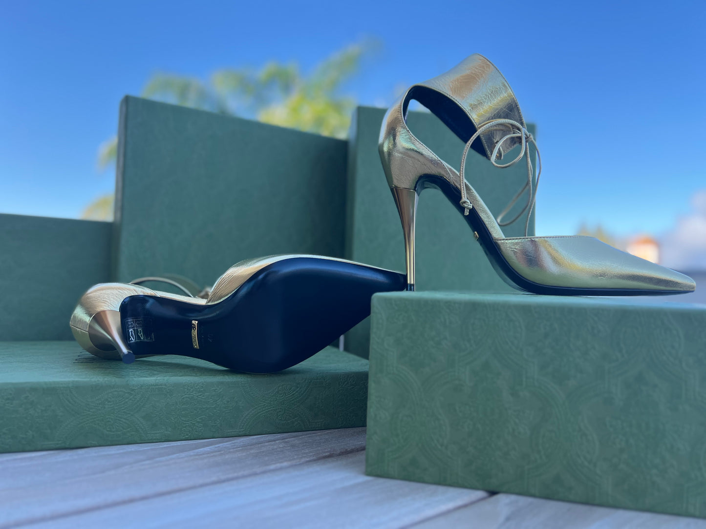 Gucci Priscilla 105mm Metallic Pumps - Dourado