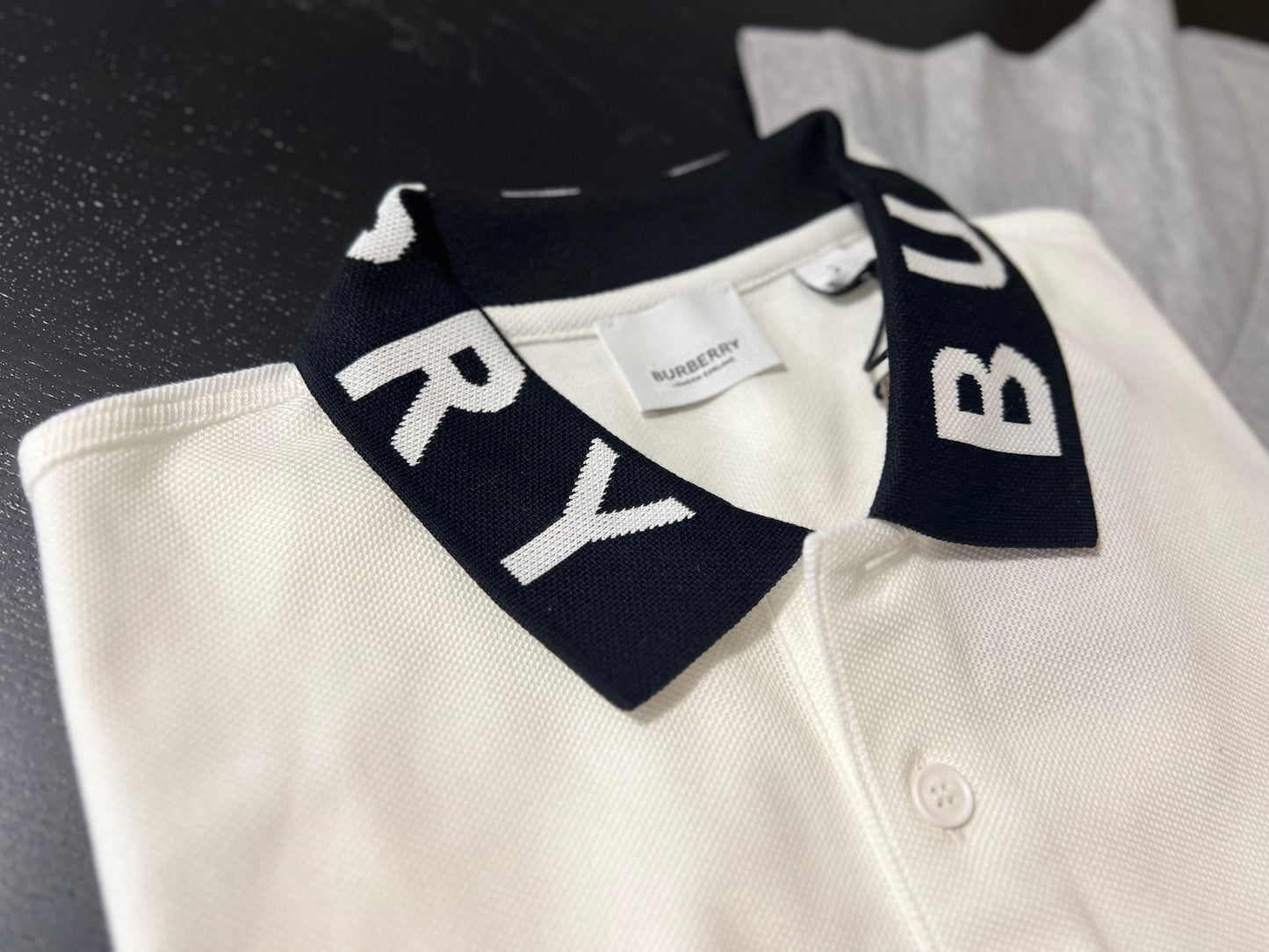 Polo Burberry Ryland Pale Grey Mela - Branca