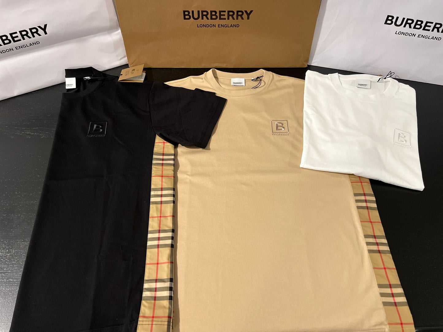 Burberry Carrick CHK - Branca