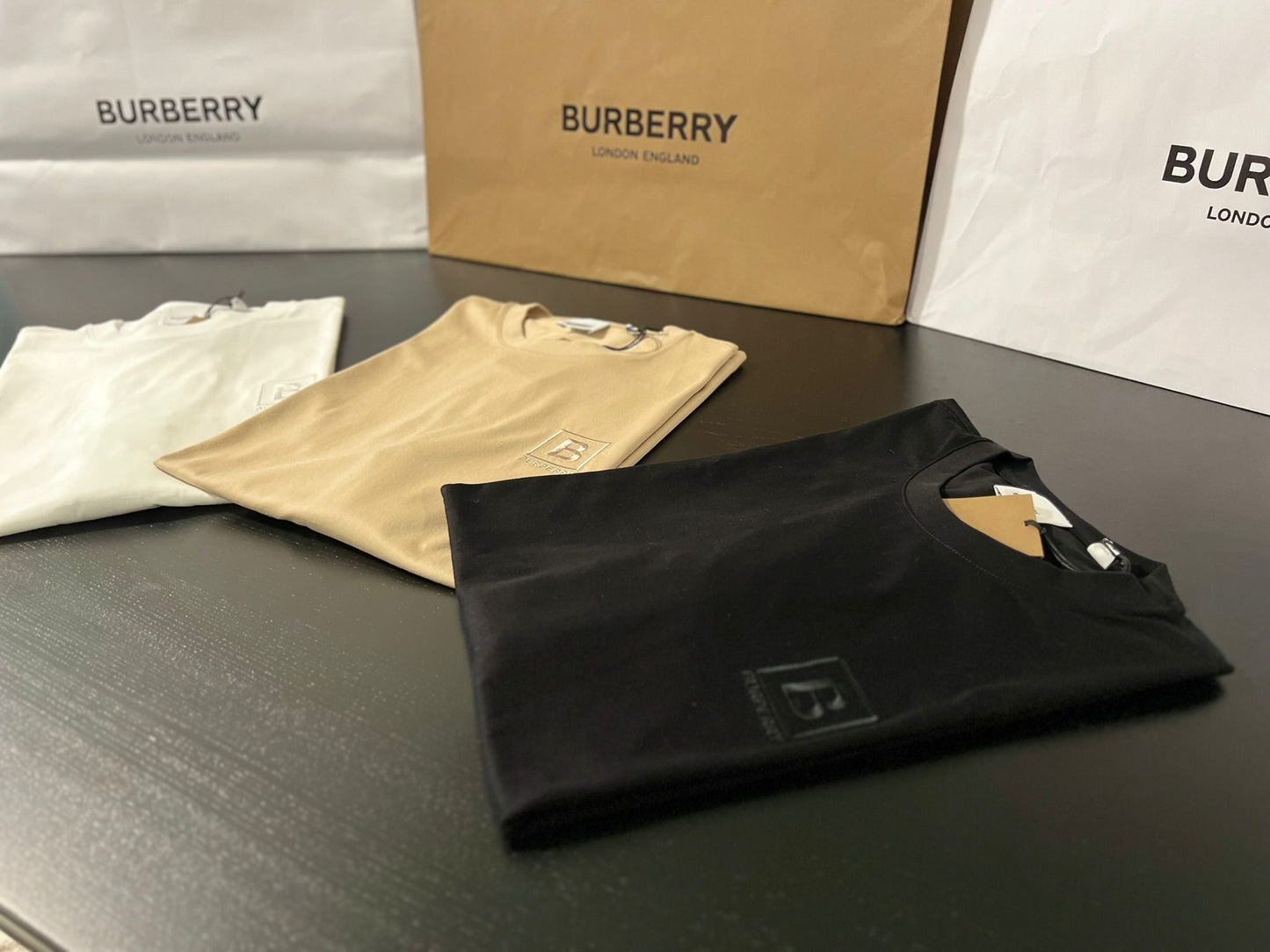 Burberry Carrick CHK - Preta